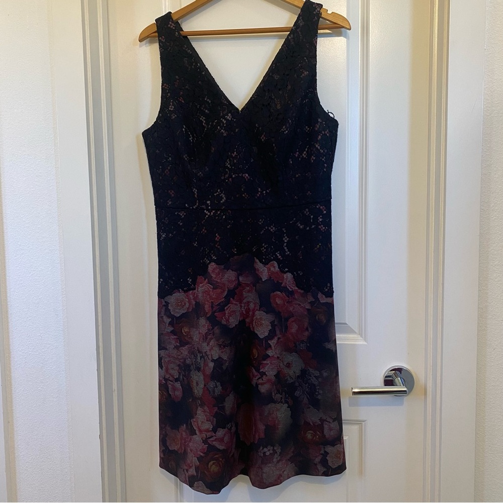 Adrianna Papell Black and Floral Lace vneck Dress, size 12